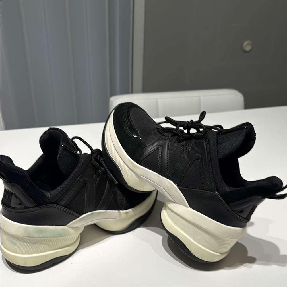 Stylish Black Women's Sneakers  Michel Kols